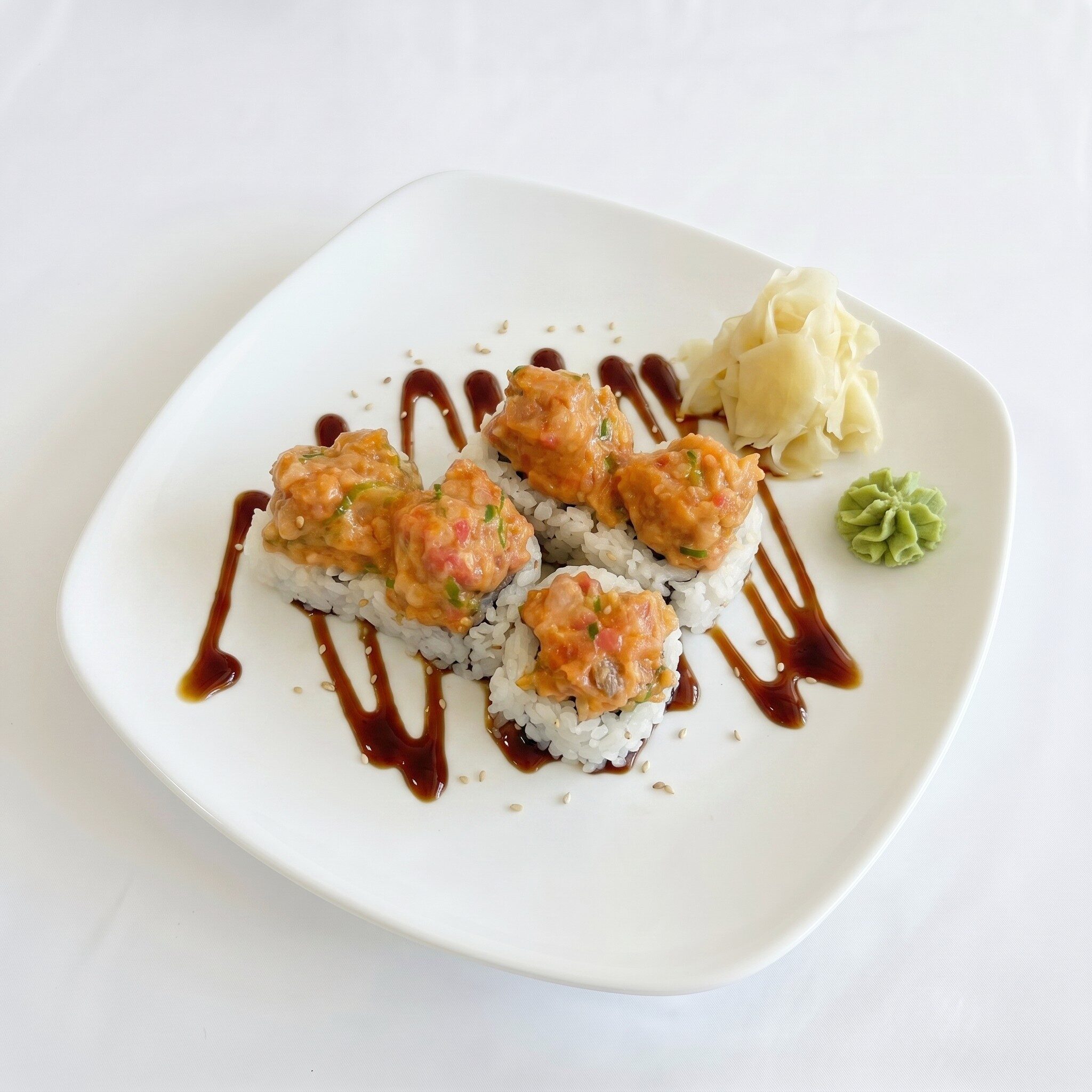 Spicy Yellowtail Cut Roll.