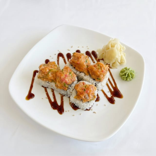 Spicy Yellowtail Cut Roll.